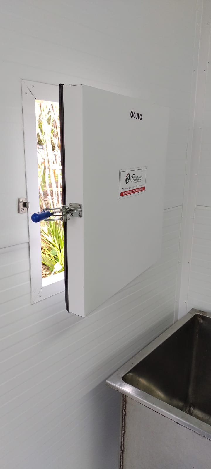 Agroindústria Modulara Dois Irmãos em isopainel  com oculo