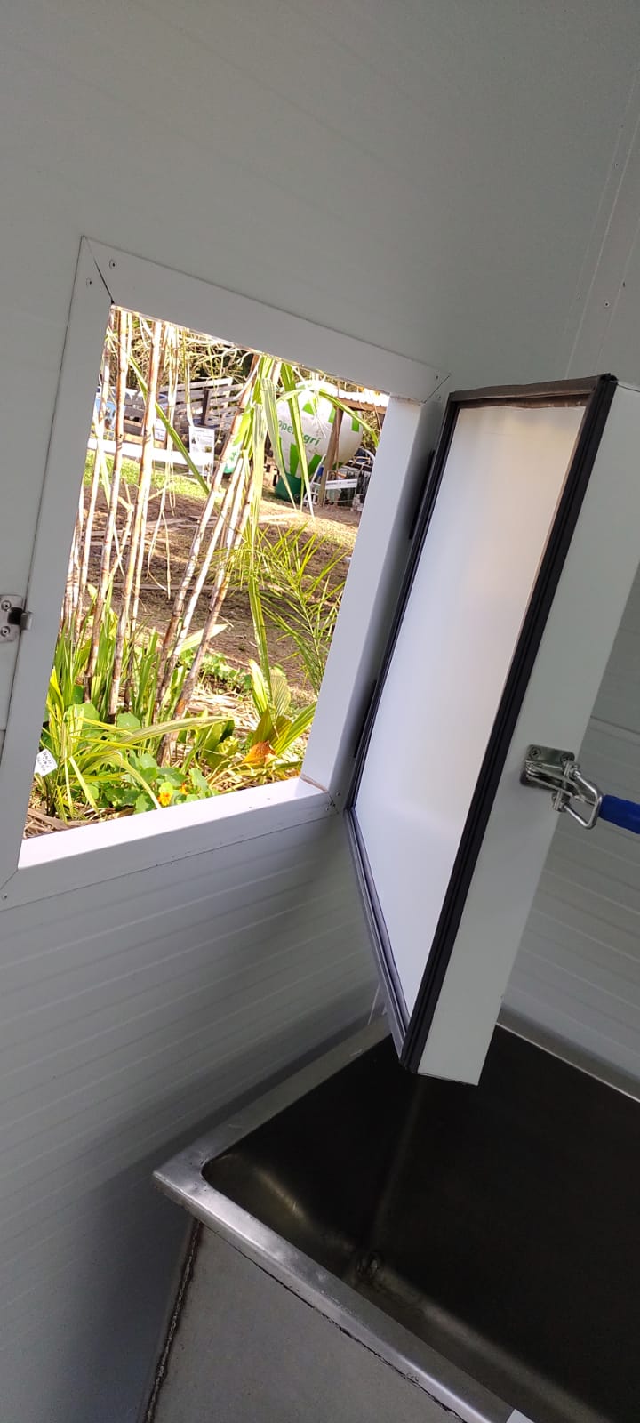 Agroindústria Modulara Dois Irmãos em isopainel exposto na expointer 2025 no espaço da EMATER